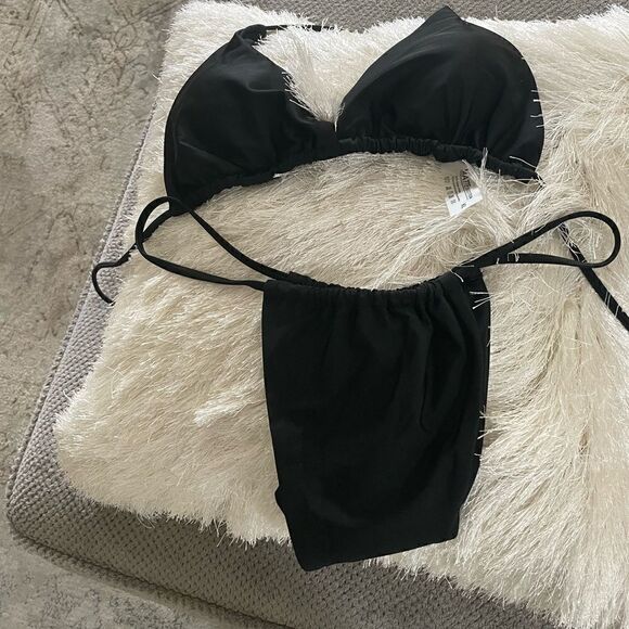 Black Triangle Bikini, SZ XL - Picture 2 of 5